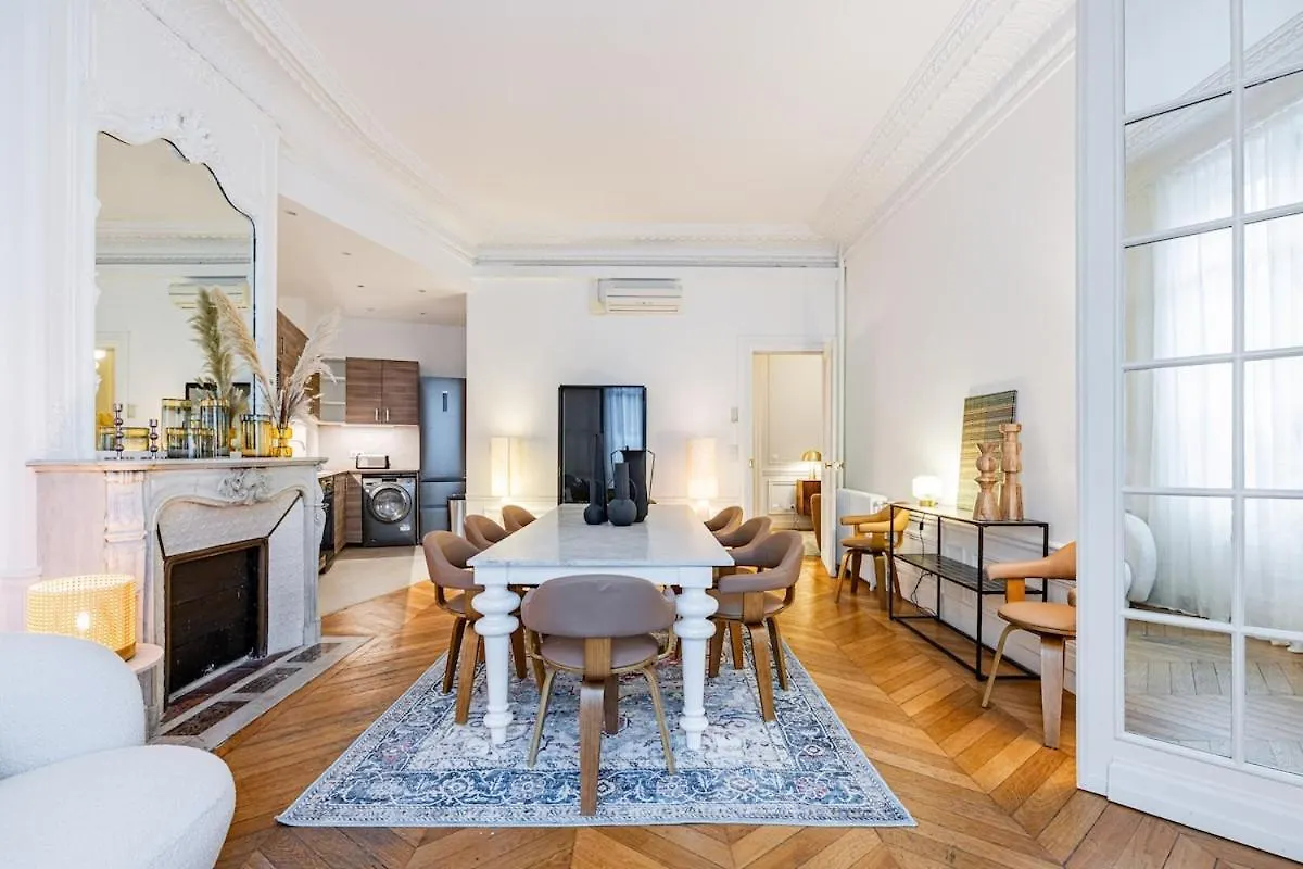 Amazing Apartment 4Bedrooms Champs Elysees Ac Paryż